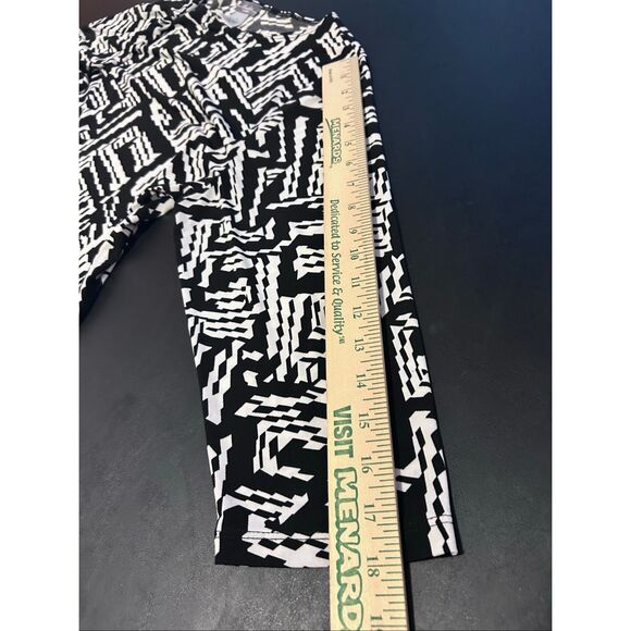 Travelers by Chico's Women’s Size 3 (XL) Black White Asymmetrical Tunic Top - Picture 9 of 11